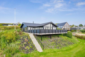 Beautiful Holiday Home With Panoramic Views, Ebeltoft